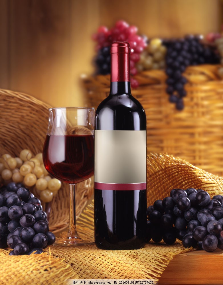 葡萄与红酒图片